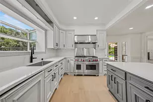 507 Commodore Way, Houston, TX 77079 - Photo 10