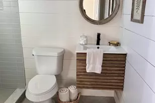 502 Upton Ave, Schulenburg, TX 78956 - Photo 6