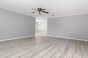 7839 S Gulfway Dr, Port Arthur, TX 77655 - Photo 12