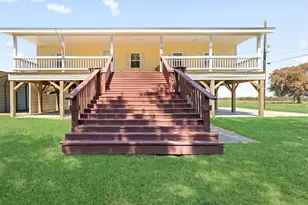 7839 S Gulfway Dr, Port Arthur, TX 77655 - Photo 4