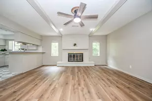 96 Panorama Dr, Conroe, TX 77304 - Photo 10
