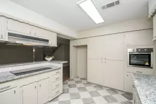 96 Panorama Dr, Conroe, TX 77304 - Photo 14