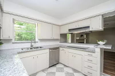 96 Panorama Drive, Conroe, TX 77304 - Photo 2