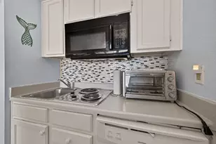 6300 Seawall Blvd, Galveston, TX 77551 - Photo 16