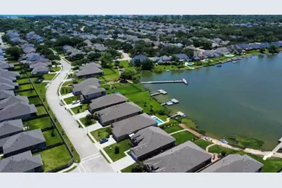 1423 Friendship Trail, Seabrook, TX 77586 - Photo 4