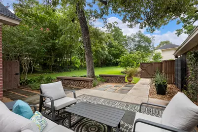 1 Fairmont Court, Conroe, TX 77304 - Photo 6