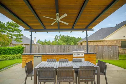 63 W Deer River Circle, The Woodlands, TX 77389 - Photo 2