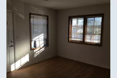 1404 E Bayshore Drive #B, Dickinson, TX 77539 - Photo 4