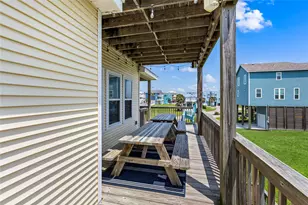 4114 Courageous Ln, Galveston, TX 77554 - Photo 32