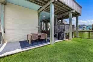 4114 Courageous Ln, Galveston, TX 77554 - Photo 38