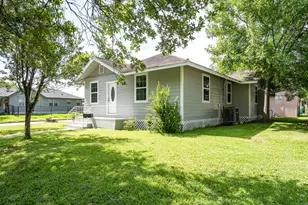 3201 Iowa St, Baytown, TX 77520 - Photo 2