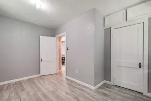 3201 Iowa St, Baytown, TX 77520 - Photo 26