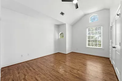 1647 Bonnie Brae Street, Houston, TX 77006 - Photo 18
