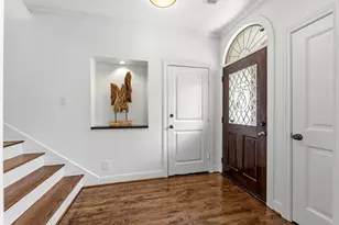 1647 Bonnie Brae St, Houston, TX 77006 - Photo 2