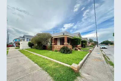 3828 Avenue S 1/2, Galveston, TX 77550 - Photo 2