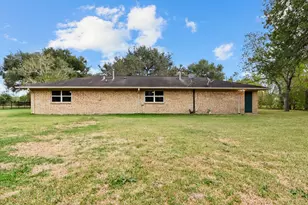 1242 County Rd 857, Alvin, TX 77511 - Photo 16