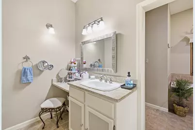 19412 Greenhill Drive, Helotes, TX 78023 - Photo 18