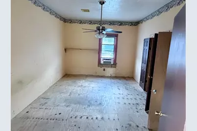 419 W 2nd Street, Freeport, TX 77541 - Photo 4