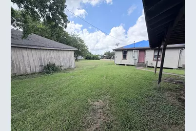 419 W 2nd Street, Freeport, TX 77541 - Photo 14