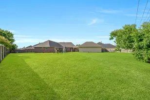 910 High Ridge Cir, Friendswood, TX 77546 - Photo 4