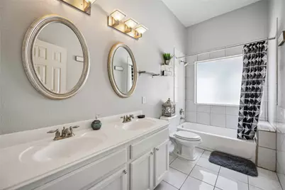 5027 Creekmont Drive, Houston, TX 77091 - Photo 18