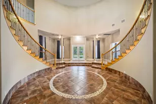 5027 Creekmont Dr, Houston, TX 77091 - Photo 2