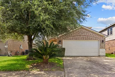 16454 Peyton Stone Circle, Houston, TX 77049 - Photo 2