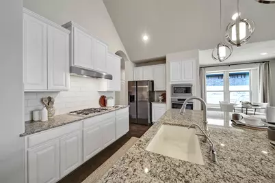 15 S Lochwood Way, Tomball, TX 77375 - Photo 12