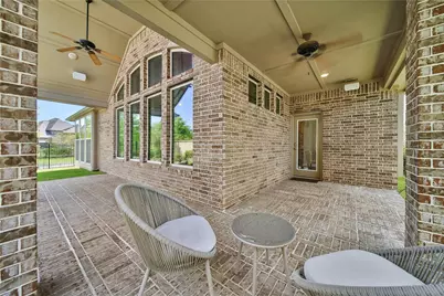 15 S Lochwood Way, Tomball, TX 77375 - Photo 34