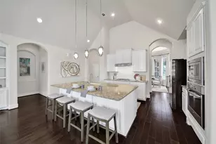 15 S Lochwood Way, Tomball, TX 77375 - Photo 14