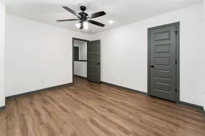 7987 Chateau Street #D, Houston, TX 77028 - Photo 28