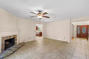 103 Breezy Point Pl, The Woodlands, TX 77381 - Photo 20