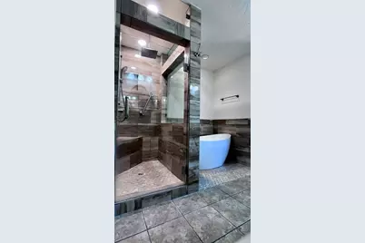 103 Breezy Point Place, The Woodlands, TX 77381 - Photo 4