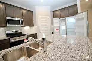 64 Ashe Juniper Wy, Magnolia, TX 77354 - Photo 4