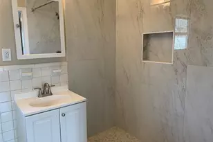 307 Avondale St, Houston, TX 77006 - Photo 14