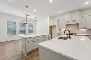 16008 Mahogany Mist Dr, Conroe, TX 77302 - Photo 4