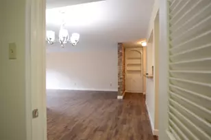 12978 Trail Hollow Dr, Houston, TX 77079 - Photo 10