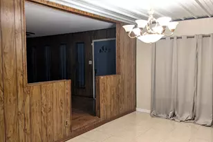 5711 Doolittle Blvd, Houston, TX 77033 - Photo 4