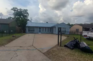 5711 Doolittle Blvd, Houston, TX 77033 - Photo 10