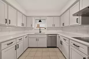 19614 Hurst Wood Dr, Humble, TX 77346 - Photo 10