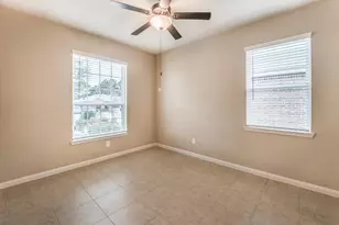 7615 Square Garden Ln, Conroe, TX 77304 - Photo 8