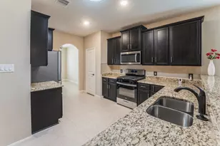 7615 Square Garden Ln, Conroe, TX 77304 - Photo 12