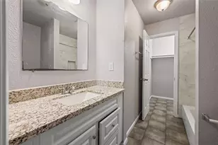 6138 Kenilwood Dr, Houston, TX 77033 - Photo 8