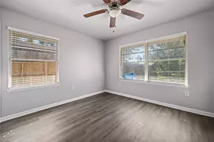 6138 Kenilwood Dr, Houston, TX 77033 - Photo 12