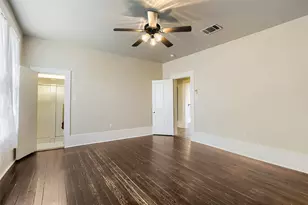 208 N Ave B, Elgin, TX 78621 - Photo 22