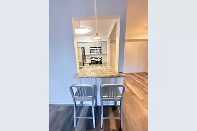 4639 Wild Indigo Street #472, Houston, TX 77027 - Photo 6