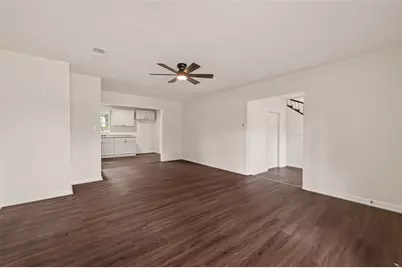 5830 Southlea Street, Houston, TX 77033 - Photo 6