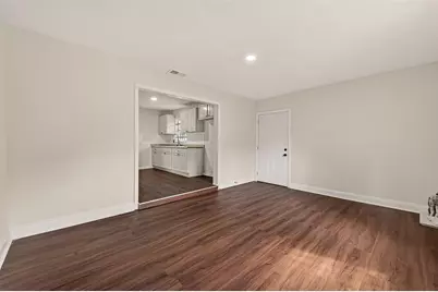 5830 Southlea Street, Houston, TX 77033 - Photo 12