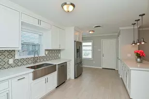 9822 Larston St, Houston, TX 77055 - Photo 18