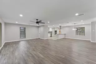 714 Golden Bear Ln, Kingwood, TX 77339 - Photo 2